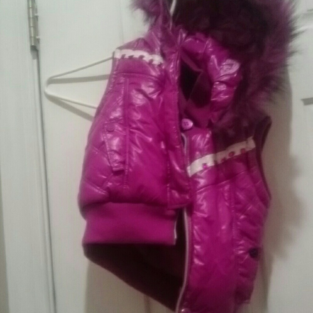 Windbreaker - Picture 2 of 3